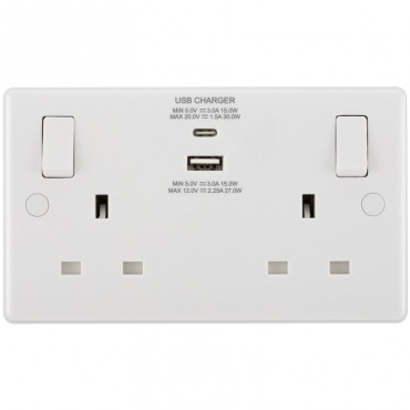 BG Electrical Moulded 13A Switched Socket with Type A and C Charger White Round Edge